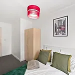 Central London 2 Bed Apt City Centre