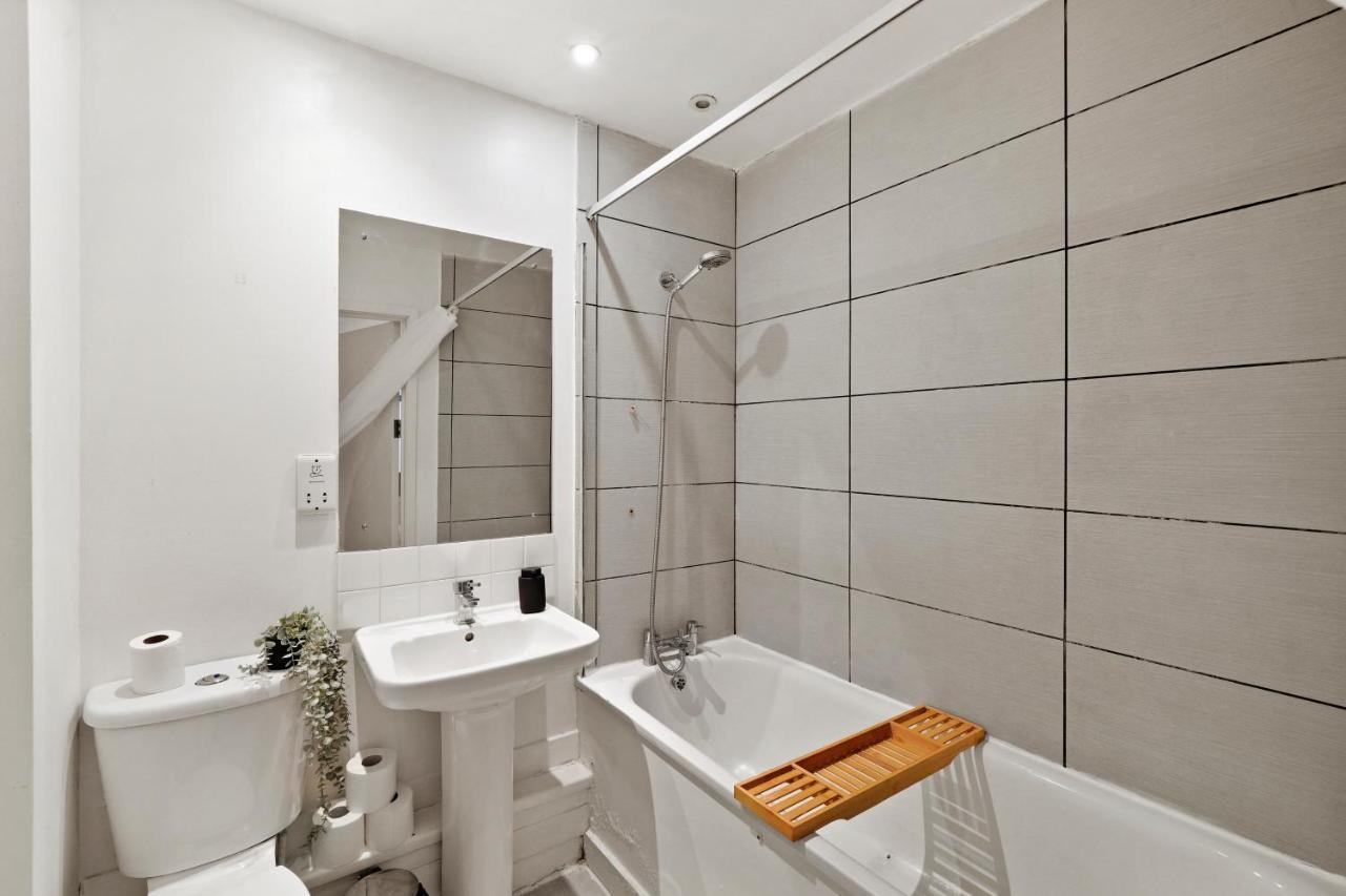 2 Bed Centre Apartment London