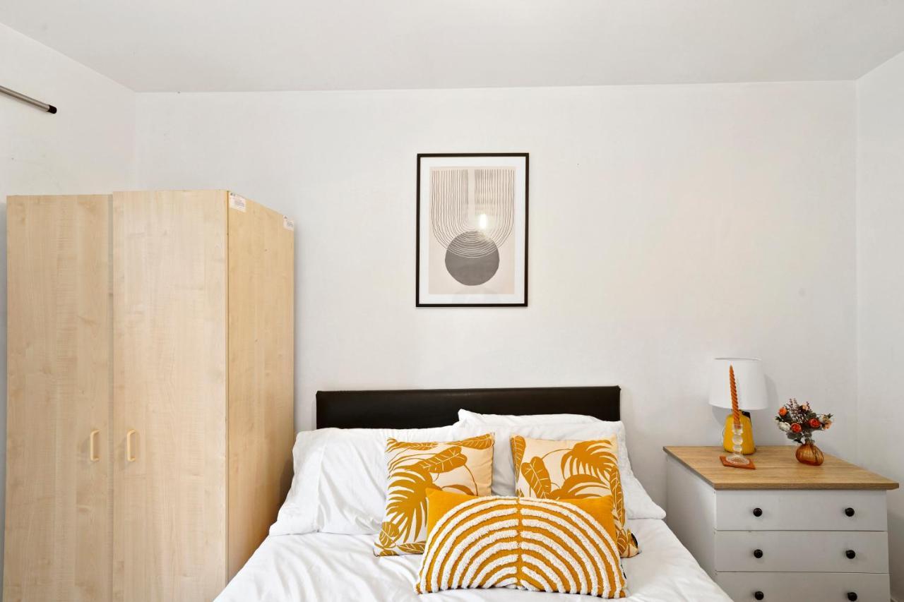 2 Bed Centre *